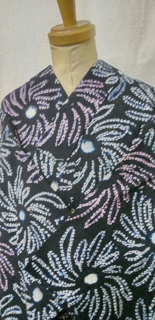 有松高級鳴海絞り、紺色花火柄入り浴衣