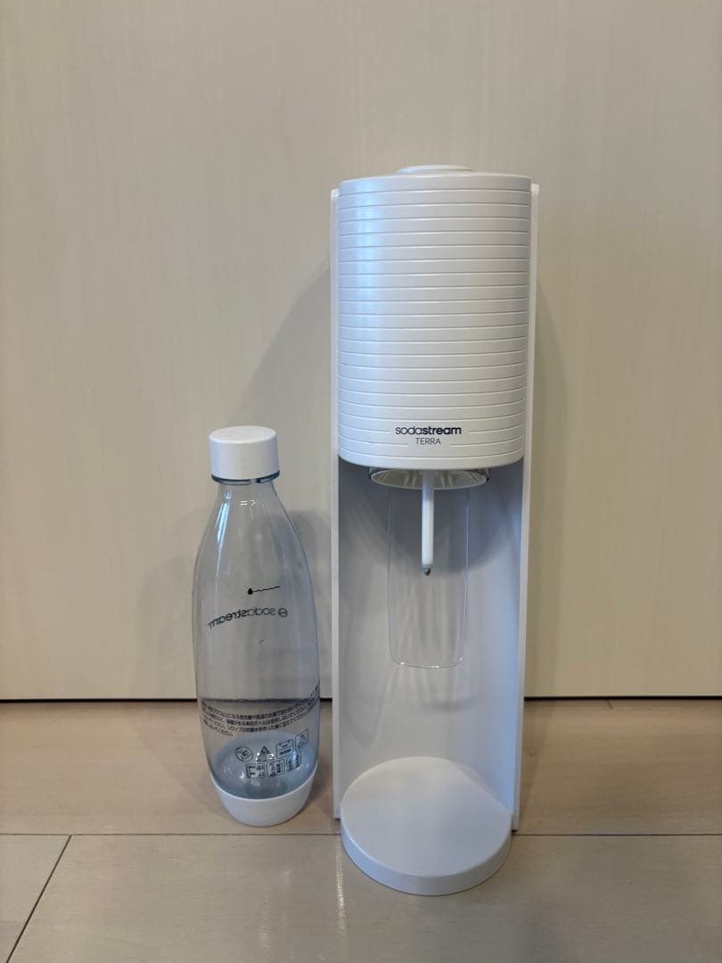 ソーダストリーム 炭酸水メーカー ボトル付き ホワイト