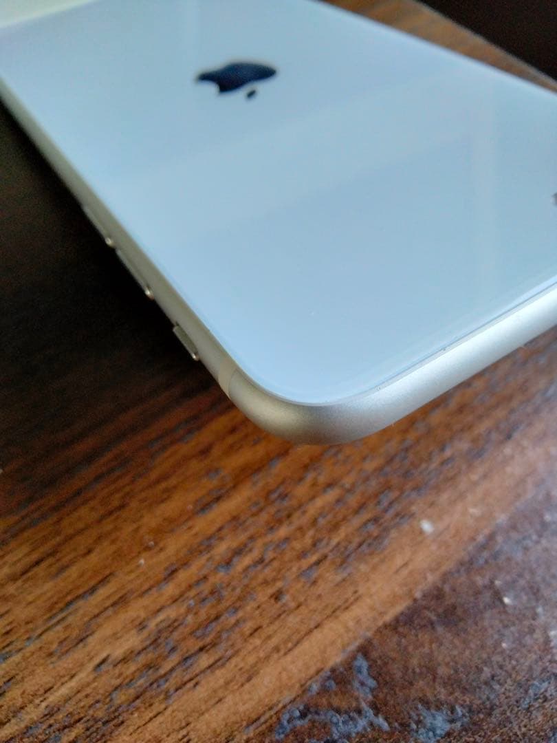 【美品】iPhone SE 第2世代 64GB ホワイト SIMフリー