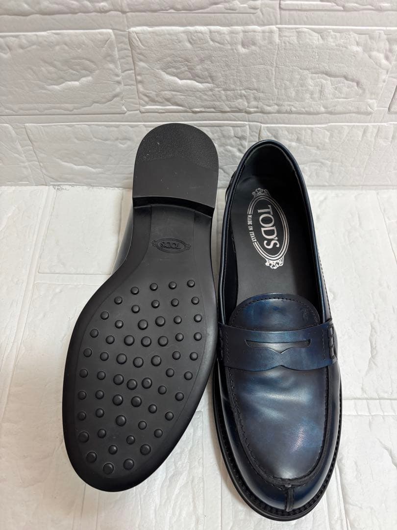 ほぼ未使用TOD'S ダークネイビー　レザー ローファー36サイズ jp23